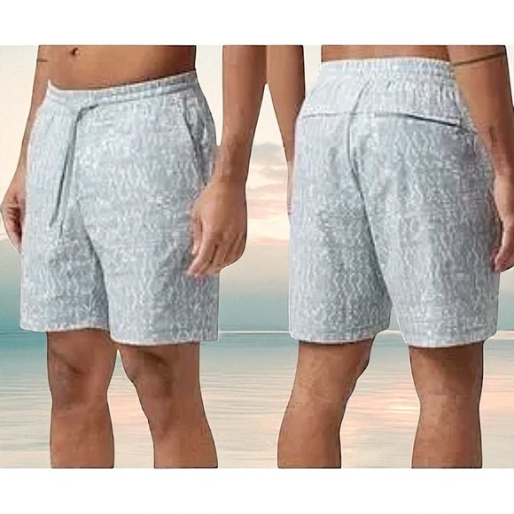 Men’s LuluLemon Bowline Shorts Size M Ventlight Mesh 7” Inseam Gray Quick Dry - Picture 1 of 10